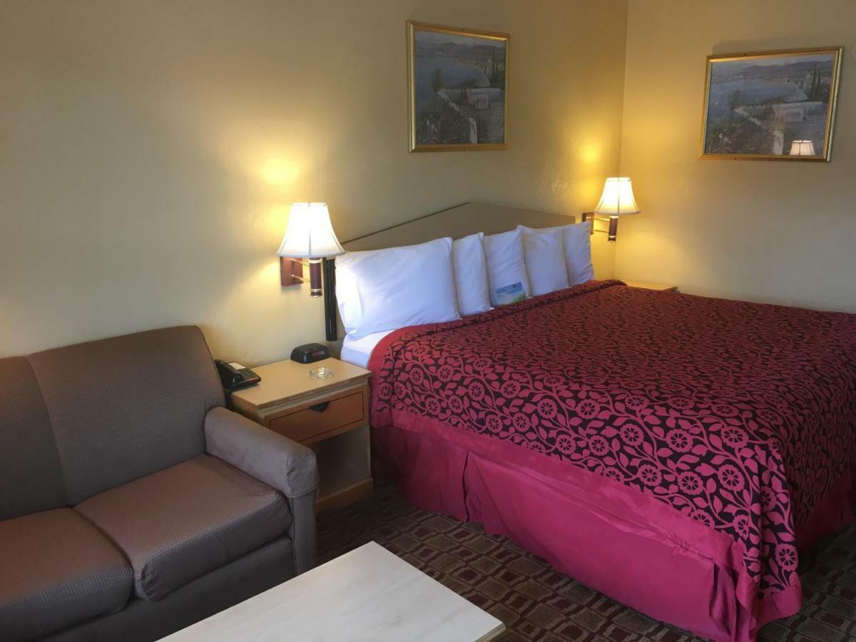 Days By Wyndham Yazoo Hotel