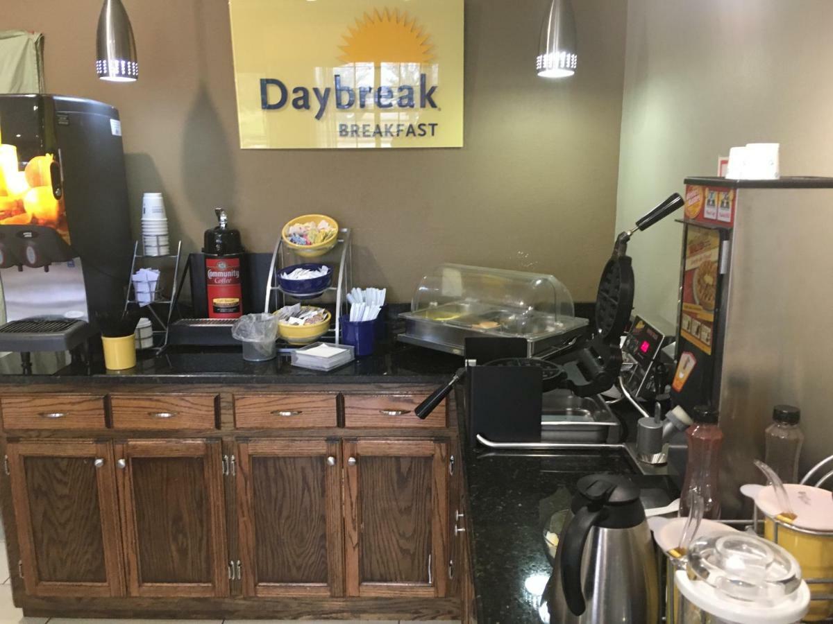 Days By Wyndham Yazoo Hotel